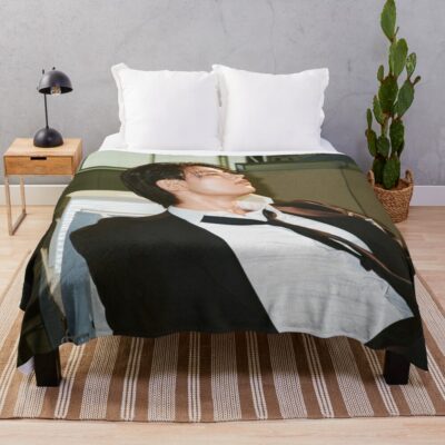 Lee Heeseung Enhypen No Doubt Throw Blanket