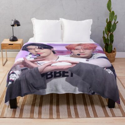 Enhypen Xo Throw Blanket